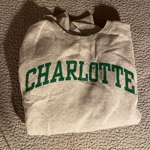 unc charlotte redshirt crewneck sweatshirt xl